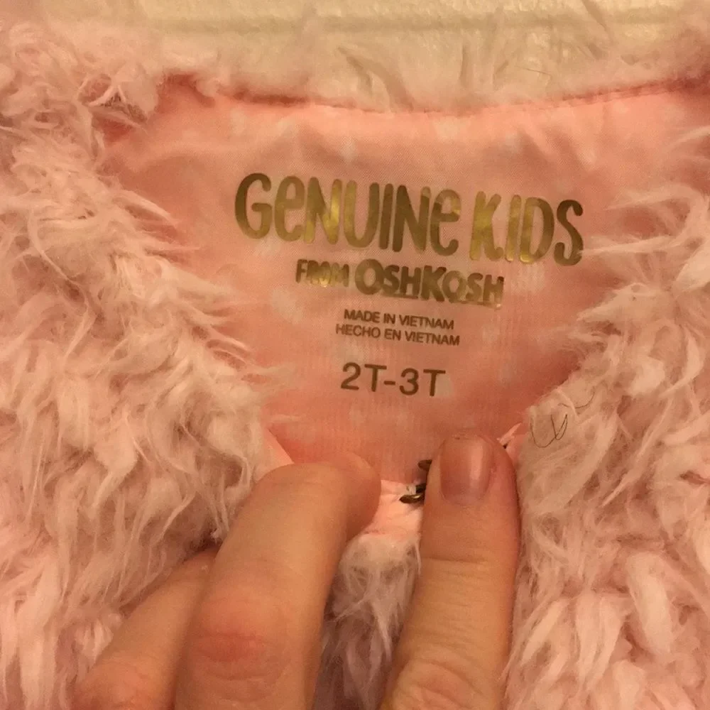Osh Kosh Genuine Kids Faux Fur Vest Size 2T-3T